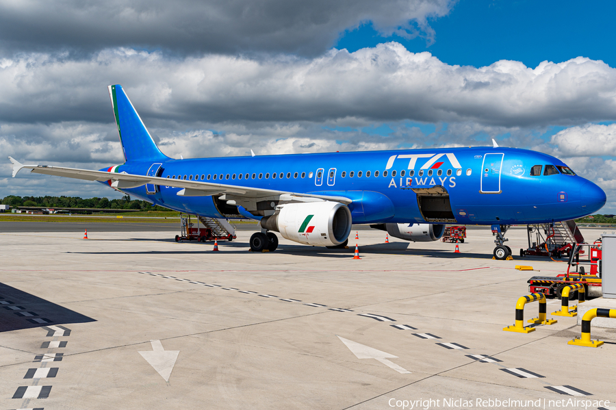 ITA Airways Airbus A320-216 (EI-EIA) | Photo 516865