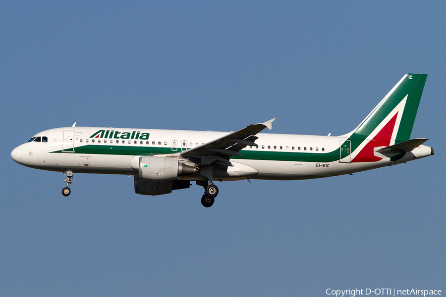 Alitalia Airbus A320-216 (EI-EIC) | Photo 507900