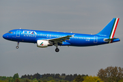 ITA Airways Airbus A320-216 (EI-EIC) at  Hamburg - Fuhlsbuettel (Helmut Schmidt), Germany