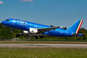 ITA Airways Airbus A320-216 (EI-EIC) at  Hamburg - Fuhlsbuettel (Helmut Schmidt), Germany