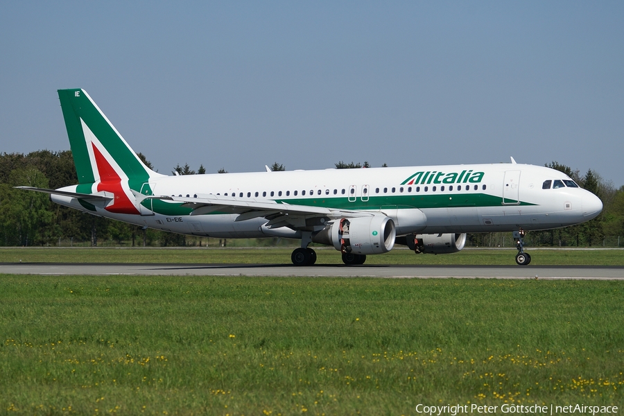 Alitalia Airbus A320-216 (EI-EIE) | Photo 107327