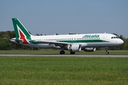 Alitalia Airbus A320-216 (EI-EIE) at  Hamburg - Fuhlsbuettel (Helmut Schmidt), Germany