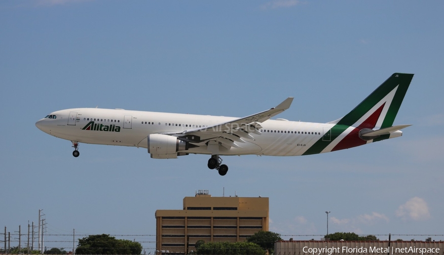 Alitalia Airbus A330-202 (EI-EJG) | Photo 297615