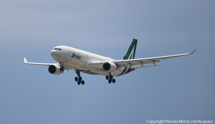 Alitalia Airbus A330-202 (EI-EJG) | Photo 313161