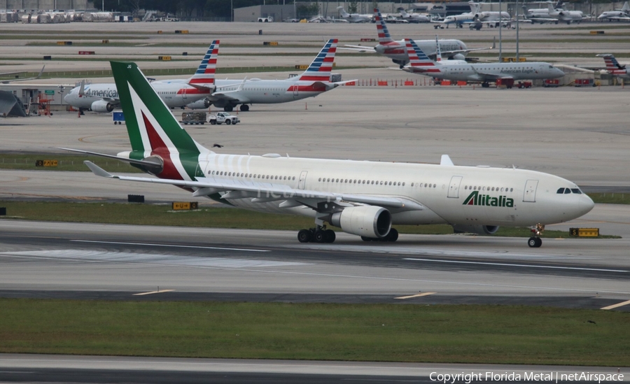 Alitalia Airbus A330-202 (EI-EJG) | Photo 313162