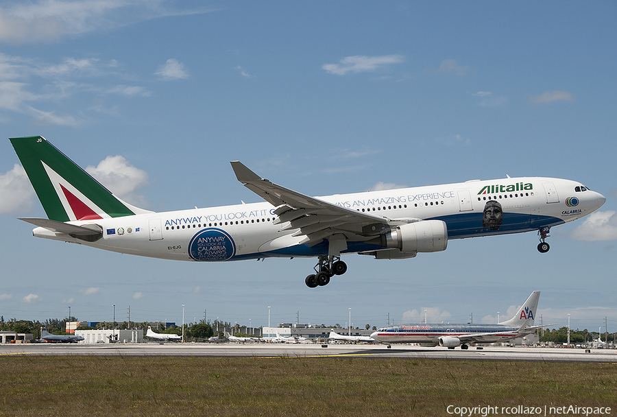 Alitalia Airbus A330-202 (EI-EJG) | Photo 90275