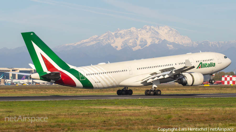 Alitalia Airbus A330-202 (EI-EJG) | Photo 353345