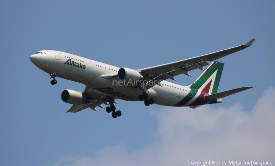 Alitalia Airbus A330-202 (EI-EJG) | Photo 577796