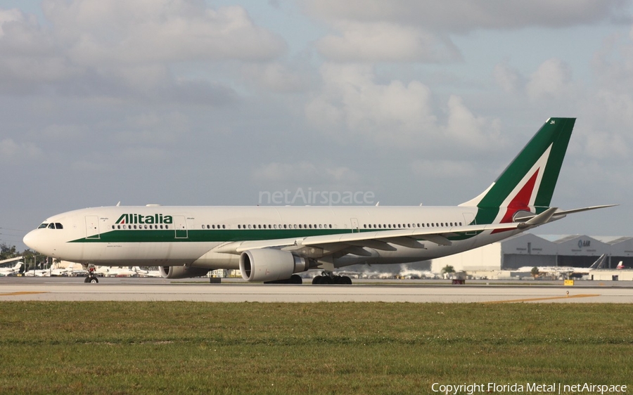 Alitalia Airbus A330-202 (EI-EJH) | Photo 297616