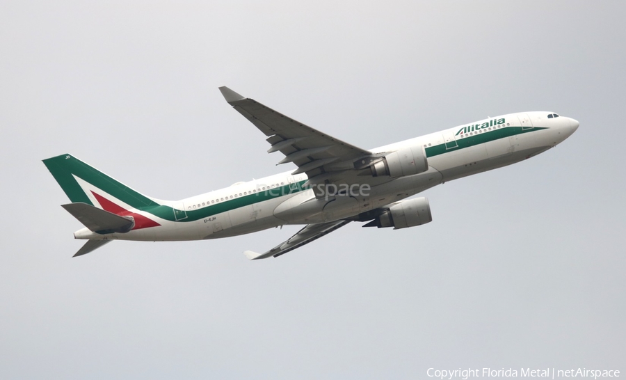 Alitalia Airbus A330-202 (EI-EJH) | Photo 577800