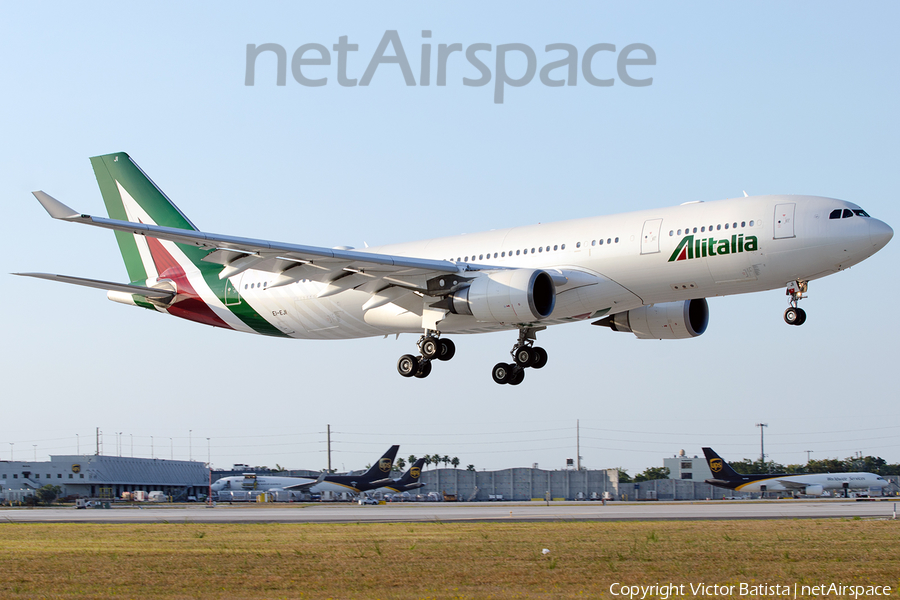 Alitalia Airbus A330-202 (EI-EJI) | Photo 239110