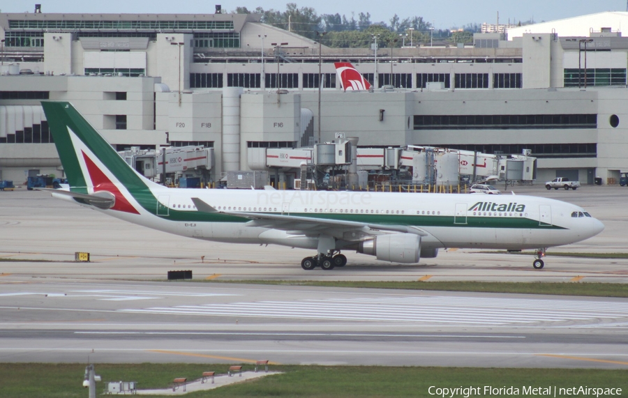 Alitalia Airbus A330-202 (EI-EJI) | Photo 577801