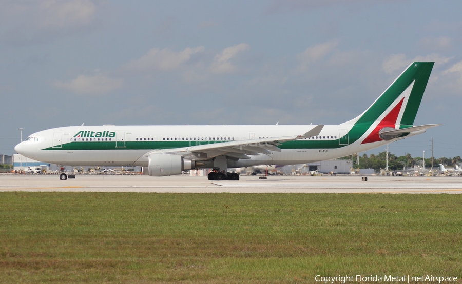 Alitalia Airbus A330-202 (EI-EJI) | Photo 577802