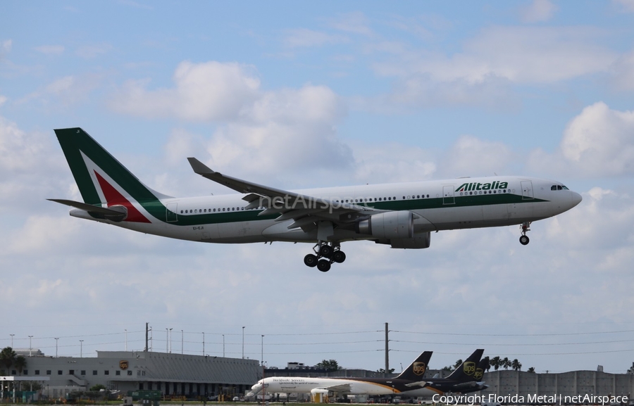 Alitalia Airbus A330-202 (EI-EJI) | Photo 577804