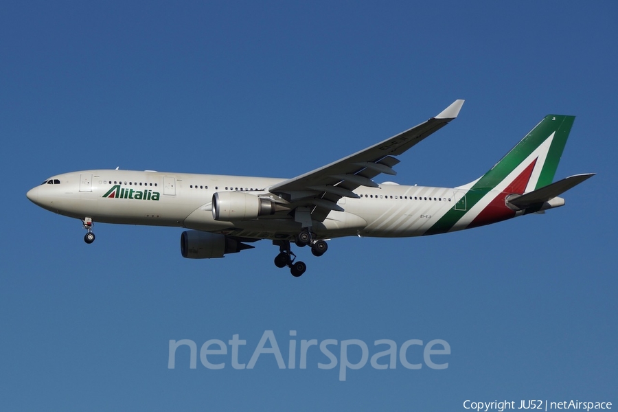 Alitalia Airbus A330-202 (EI-EJI) | Photo 325334