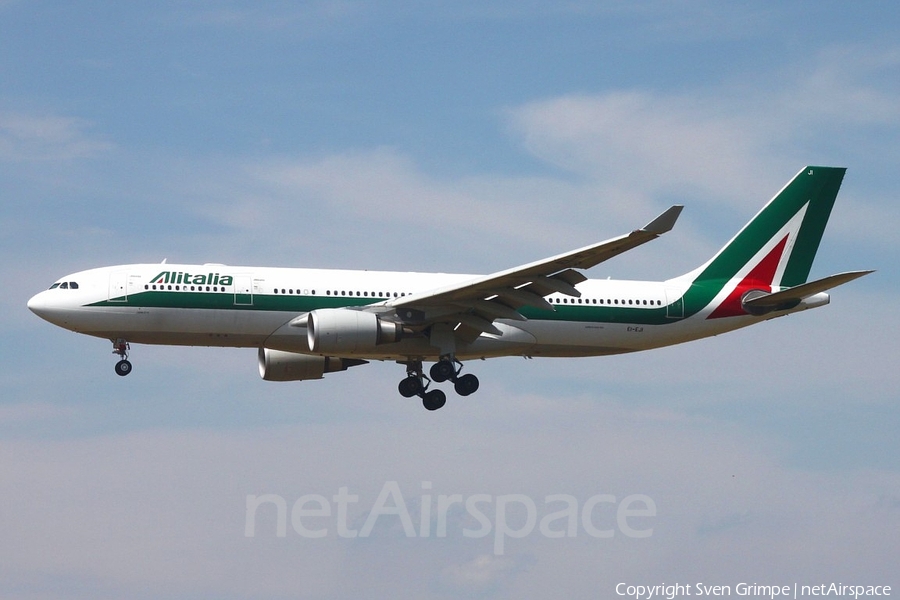 Alitalia Airbus A330-202 (EI-EJI) | Photo 94076