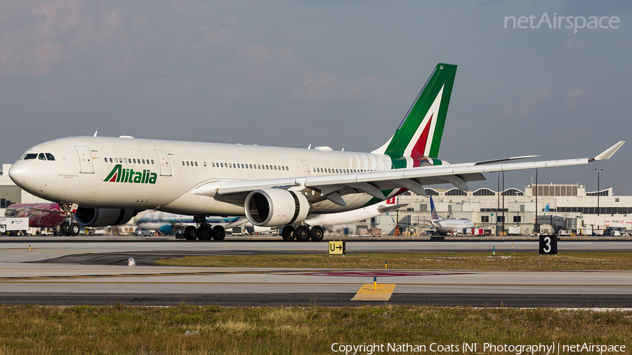 Alitalia Airbus A330-202 (EI-EJJ) | Photo 145847
