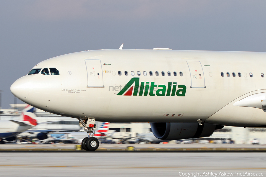 Alitalia Airbus A330-202 (EI-EJJ) | Photo 200465