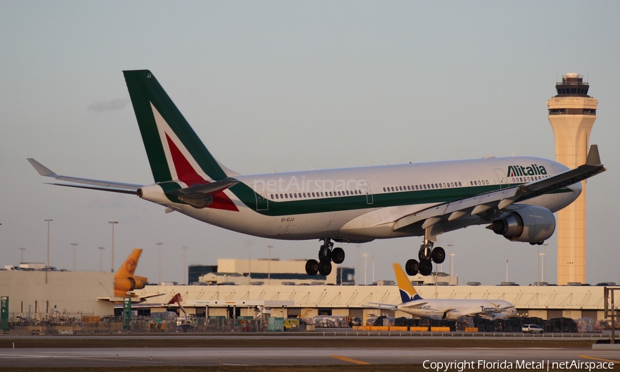 Alitalia Airbus A330-202 (EI-EJJ) | Photo 577806