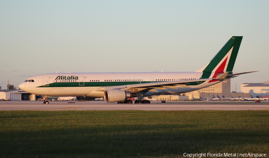 Alitalia Airbus A330-202 (EI-EJJ) | Photo 577809