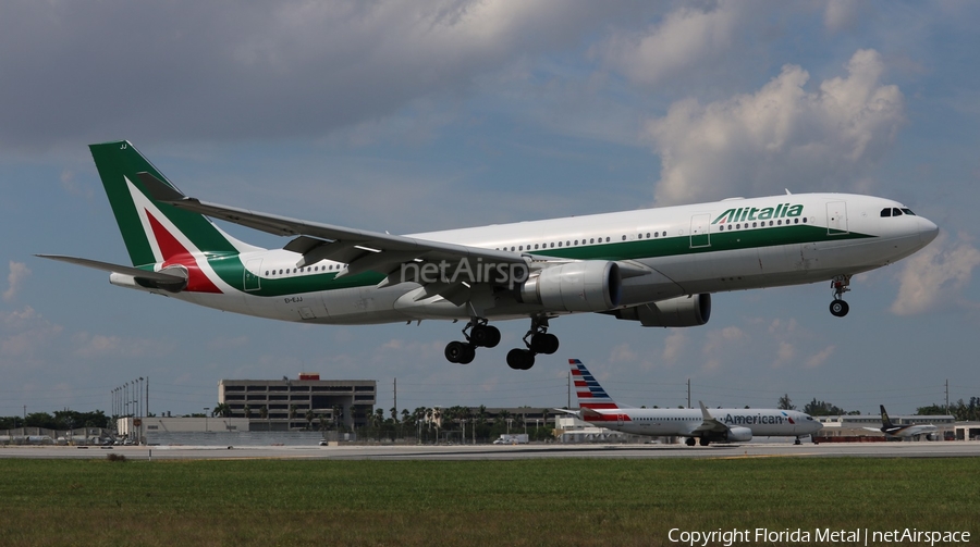 Alitalia Airbus A330-202 (EI-EJJ) | Photo 577810
