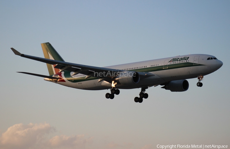 Alitalia Airbus A330-202 (EI-EJJ) | Photo 607228