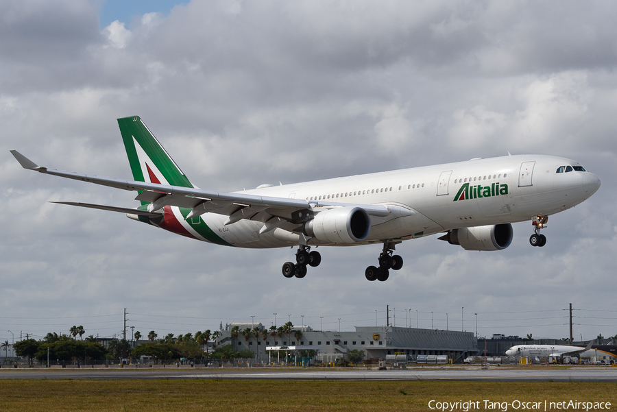 Alitalia Airbus A330-202 (EI-EJJ) | Photo 647765