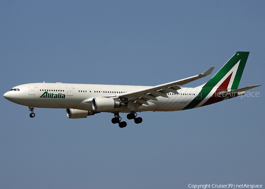 Alitalia Airbus A330-202 (EI-EJK) | Photo 537340