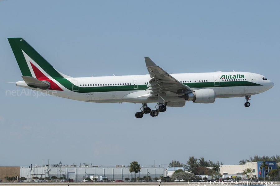Alitalia Airbus A330-202 (EI-EJL) | Photo 75690