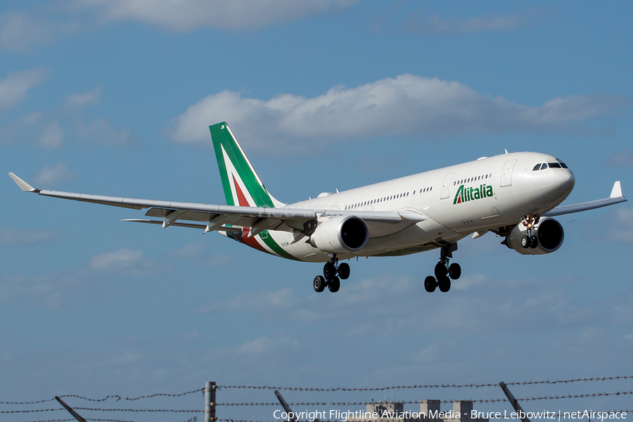 Alitalia Airbus A330-202 (EI-EJM) | Photo 166682
