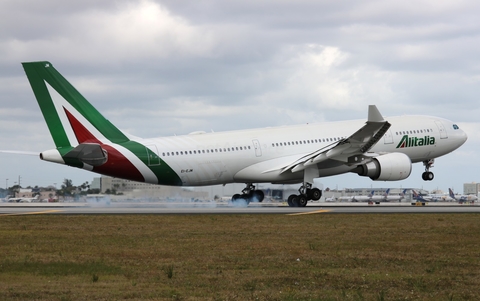 Alitalia Airbus A330-202 (EI-EJM) at  Miami - International, United States