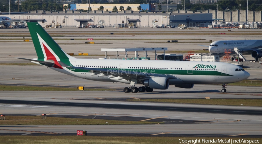 Alitalia Airbus A330-202 (EI-EJN) | Photo 607229