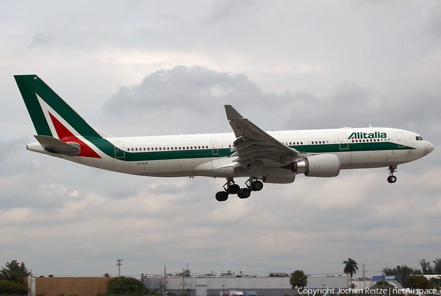 Alitalia Airbus A330-202 (EI-EJO) | Photo 22222