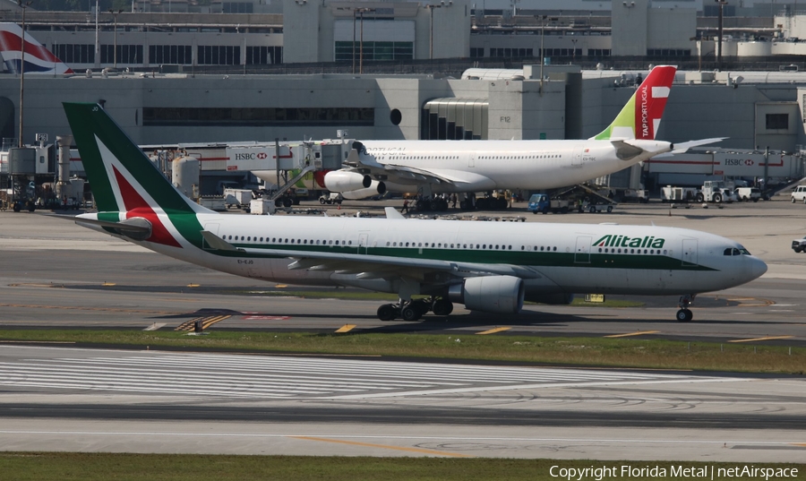 Alitalia Airbus A330-202 (EI-EJO) | Photo 577951