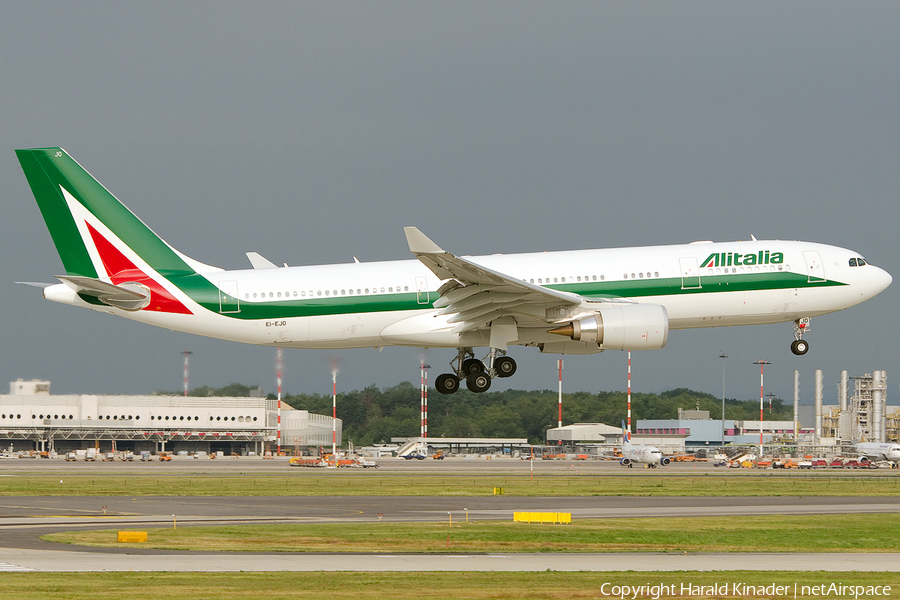 Alitalia Airbus A330-202 (EI-EJO) | Photo 301906