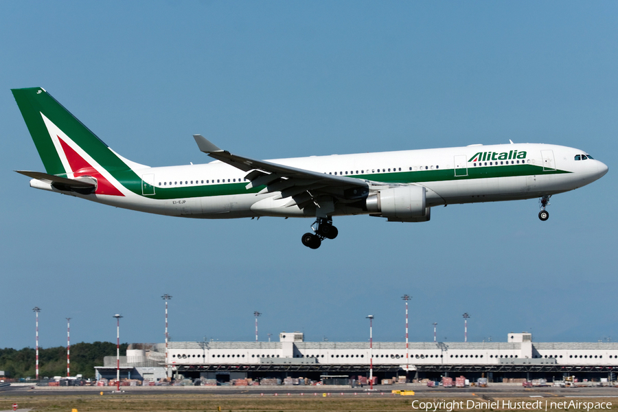 Alitalia Airbus A330-202 (EI-EJP) | Photo 476437