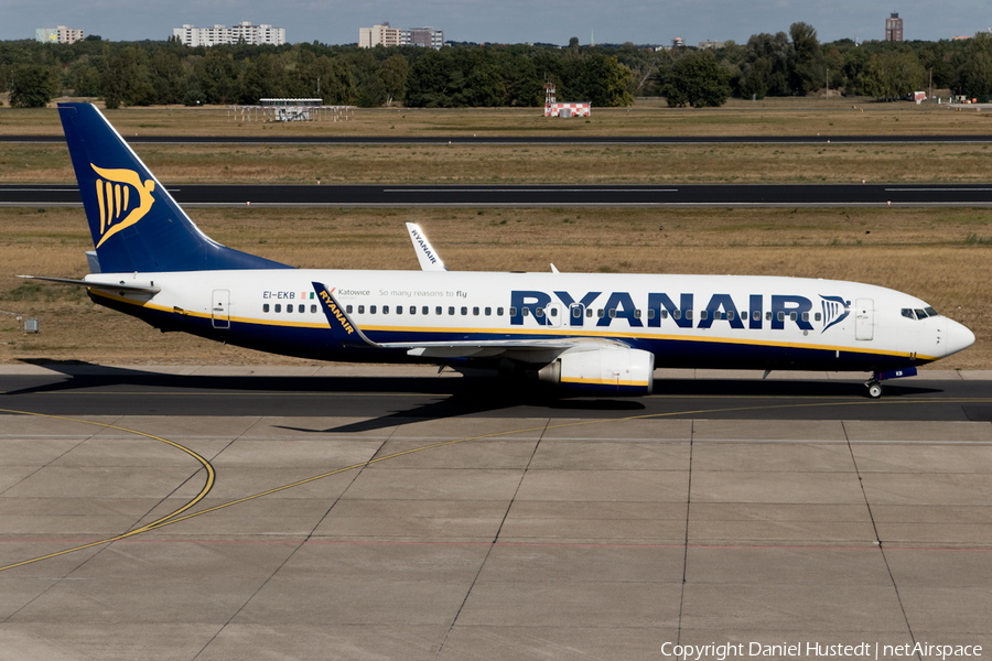 Ryanair Boeing 737-8AS (EI-EKB) | Photo 424726