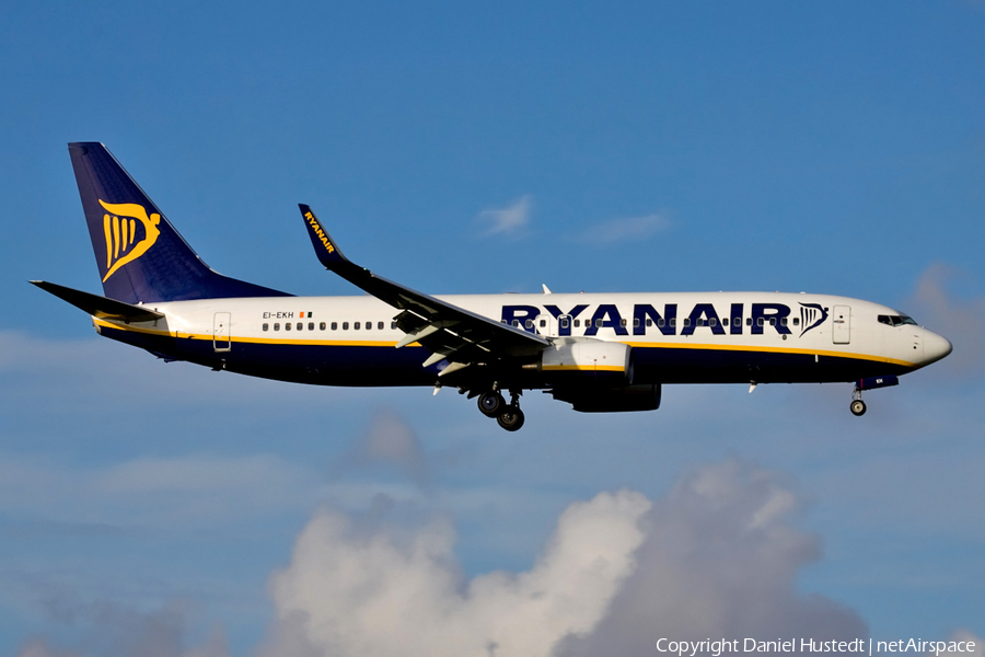 Ryanair Boeing 737-8AS (EI-EKH) | Photo 549396