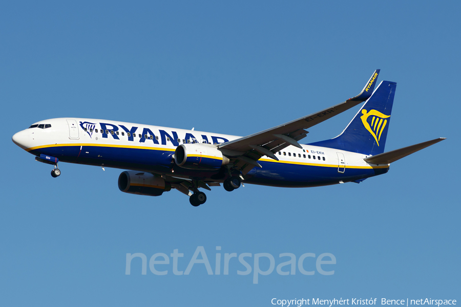 Ryanair Boeing 737-8AS (EI-EKH) | Photo 405092