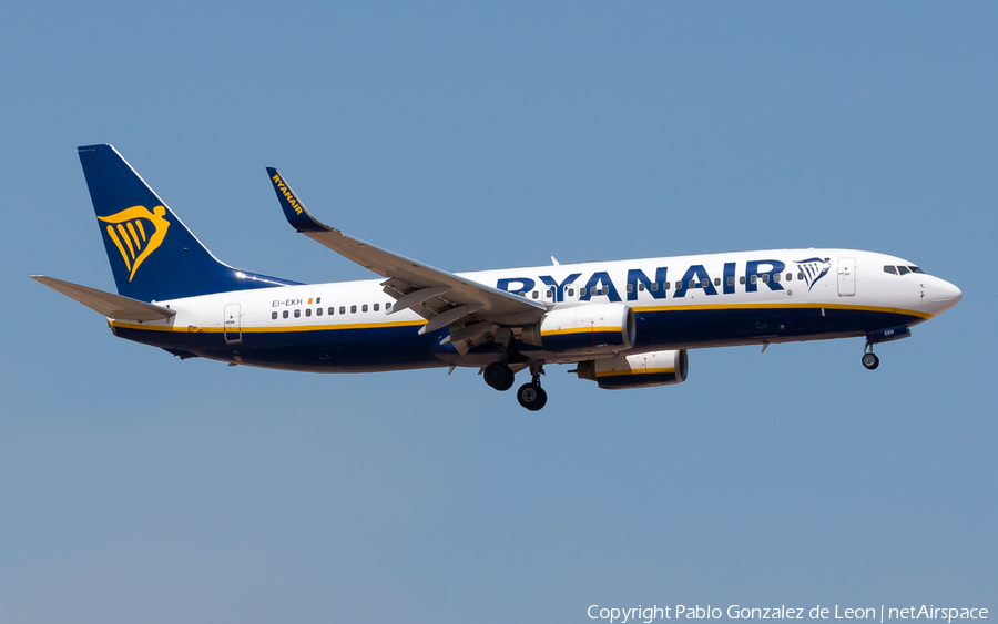 Ryanair Boeing 737-8AS (EI-EKH) | Photo 343906