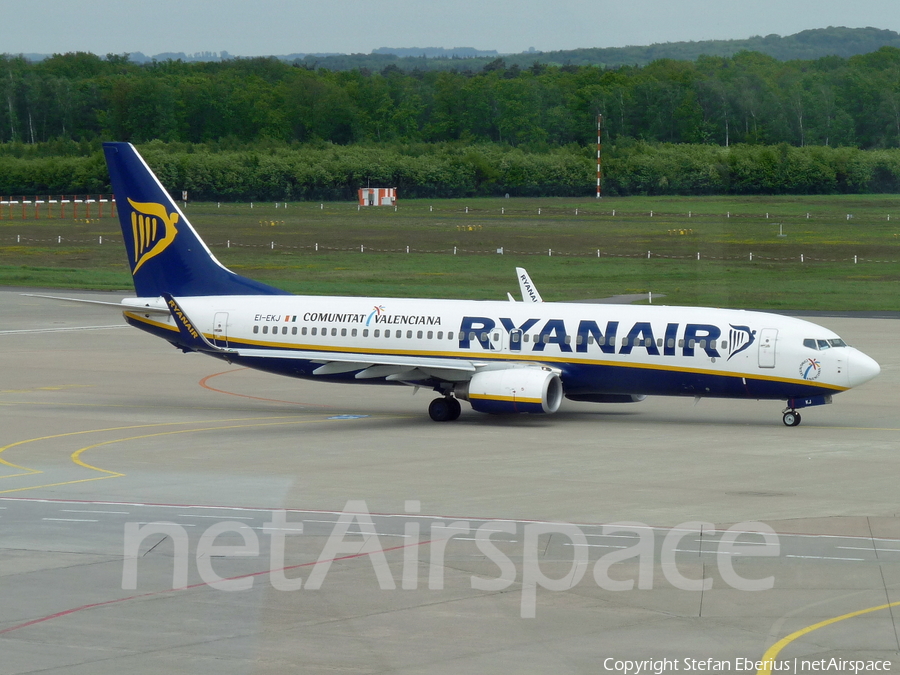 Ryanair Boeing 737-8AS (EI-EKJ) | Photo 490242