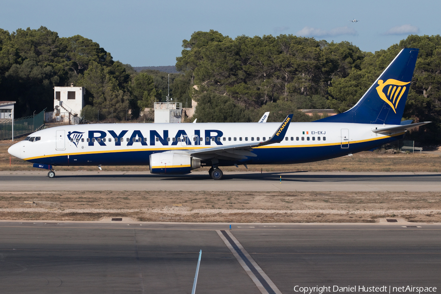 Ryanair Boeing 737-8AS (EI-EKJ) | Photo 535815