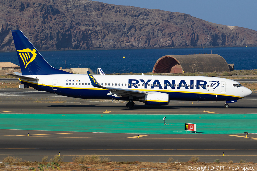 Ryanair Boeing 737-8AS (EI-EKK) | Photo 575456