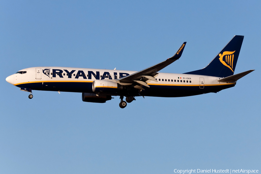 Ryanair Boeing 737-8AS (EI-EKR) | Photo 631837