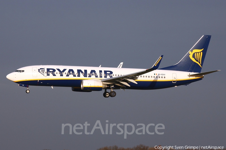 Ryanair Boeing 737-8AS (EI-EKV) | Photo 92404