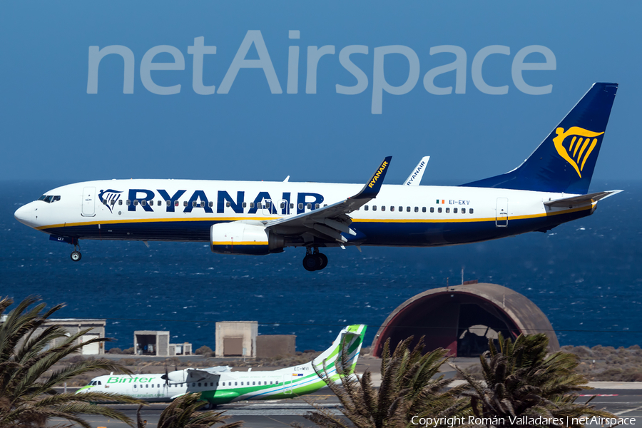 Ryanair Boeing 737-8AS (EI-EKV) | Photo 340906