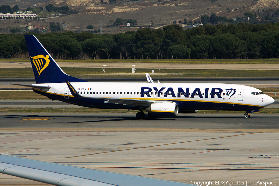 Ryanair Boeing 737-8AS (EI-EKV) | Photo 310458