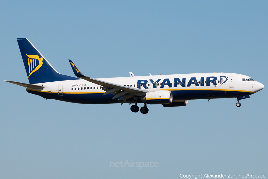 Ryanair Boeing 737-8AS (EI-EKW) | Photo 243316