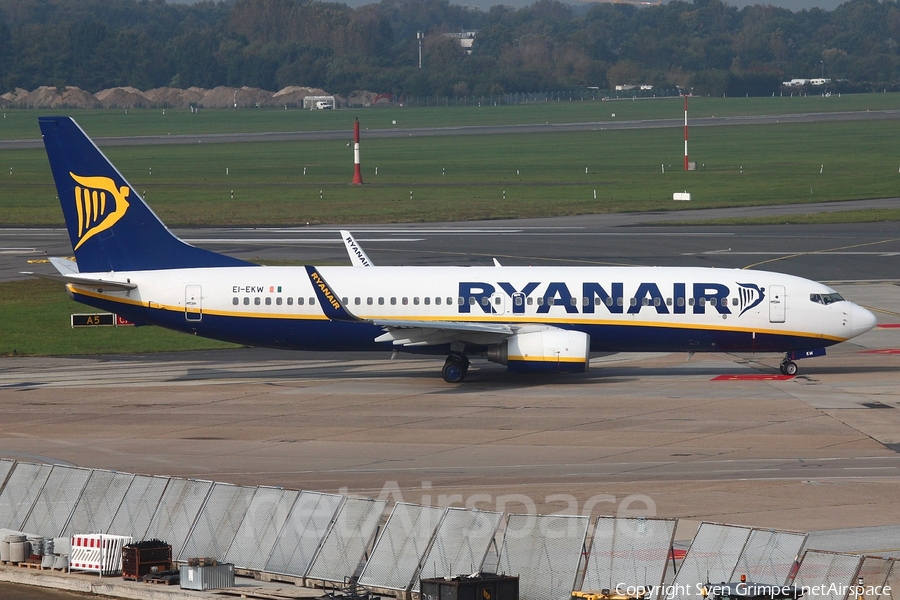 Ryanair Boeing 737-8AS (EI-EKW) | Photo 192405
