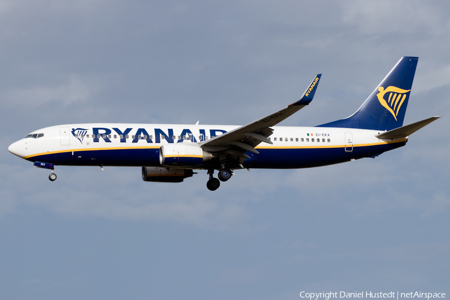 Ryanair Boeing 737-8AS (EI-EKX) | Photo 527995